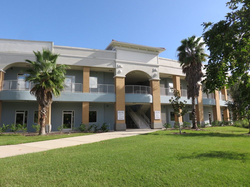 Town Center Medical Office Building: 57 Town Ct, Palm Coast, FL 32164